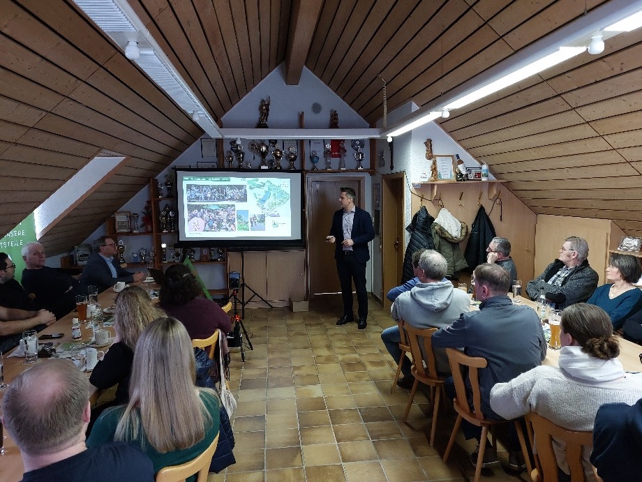 Bild PWG Wahlversammlung Mittlerlangau